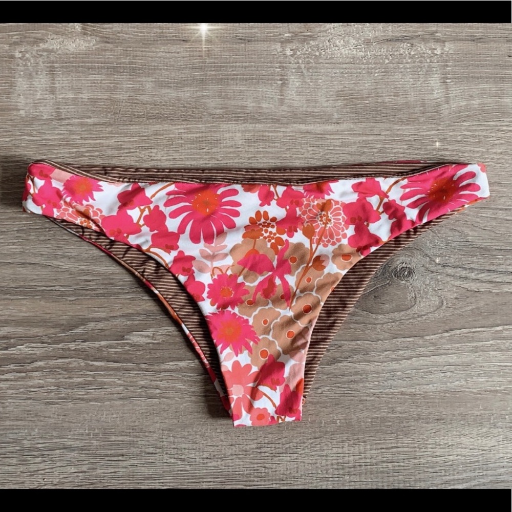 Acacia bottoms